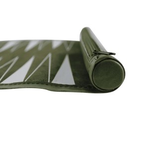 Jeu de backgammon de luxe en cuir PU pliable et portable avec logo personnalisé, ensemble de backgammon avec rangement enroulable. - Product Image 4