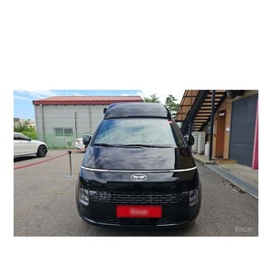 Hyundai Staria 2WD Campervan Boîte Automatique Caméra Arrière Sièges en Cuir Livraison Décembre 2024 17 271 km Diesel Disponible - Product Image 3