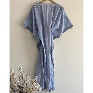 Elegante Vestido Kaftán de Algodón con Estampado a Mano de Rayas Azules, Cintura Ajustable, Vestido Bohemio Casual de Verano para Mujer - Product Image 3