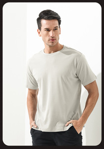 เสื้อยืดคอกลมผ้าฝ้ายเมอร์เซอไรซ์เนื้อเย็นสบายสำหรับฤดูร้อน แบบยูนิเซ็กซ์ สั่งทำขายส่ง ป้องกันแบคทีเรีย ผ้าฝ้ายออร์แกนิค แห้งเร็ว แขนสั้น - Product Image 6