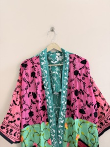 Robe kimono traditionnelle brodée de fleurs, vêtements de détente de luxe - Product Image 3