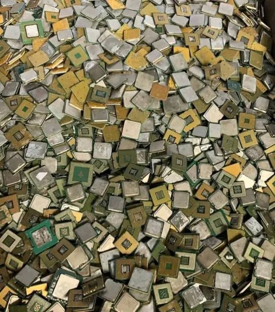 Intel Pentium Pro Scrap with Gold Pins