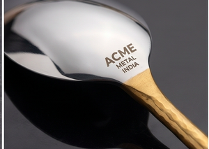 Ensemble de couverts en acier inoxydable doré à deux tons avec manche plaqué or PVD, parfait pour les mariages, les fêtes et les restaurants - Product Image 2