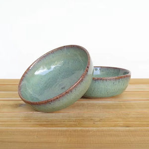 Elegante Tazón de Cerámica para Comedor con Acabado Suave en Verde Salvia, Forma Curva Lisa, Resistente a los Arañazos, Ideal para Comidas Diarias y Recepciones con Estilo - Product Image 1