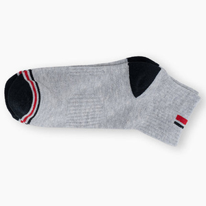 Chaussettes de sport personnalisées unisexes de qualité supérieure, chaussettes en coton respirantes, chaussettes de sport absorbant l'humidité, douces, extensibles, confortables pour la course à pied et l'entraînement - Product Image 4