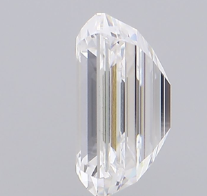 Diamante Cultivado en Laboratorio con Certificación IGI, Corte Esmeralda de 4.26 CT, Color E, Claridad VVS1, CVD LG 773620801, ROYAL GEMS para Joyería - Product Image 2