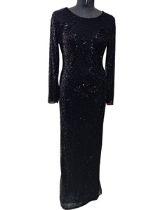Robe de soirée sirène noire élégante et luxueuse à manches longues, ornée de sequins et de perles, col en V, longueur ras du sol, faite à la main - Product Image 1