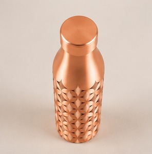 Bouteille d'eau en cuivre Holistic Drinkware avec motif géométrique, portable, pour les voyages, design moderne - Product Image 3