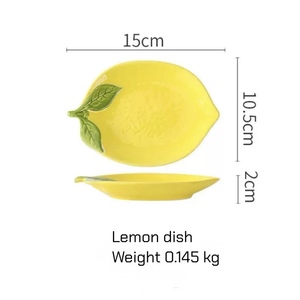 Service de vaisselle créatif en céramique jaune en forme de citron, comprenant un saladier, un bol à dessert et une assiette à fruits. - Product Image 4