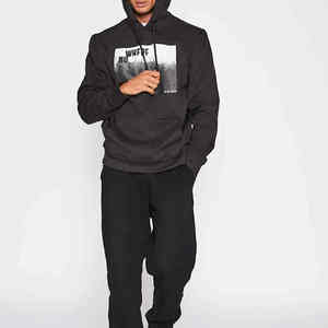 Sweat à capuche surdimensionné noir en molleton de coton épais pour homme, imprimé graphique paysage urbain, collection 2026 - Product Image 4