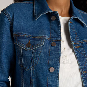Vestes en jean pour femmes de qualité supérieure, conçues pour sublimer votre garde-robe avec un style classique et une coupe confortable pour les looks décontractés. - Product Image 6