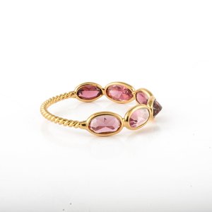 แหวนแต่งงานทองคำ 18K พิงค์ทัวร์มาลีนแบบครึ่งวง - Product Image 4