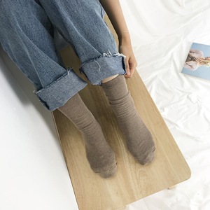 Chaussettes côtelées mignonnes de style coréen, fabriquées en coton peigné respirant et hautement élastique pour un usage quotidien en intérieur - Product Image 3
