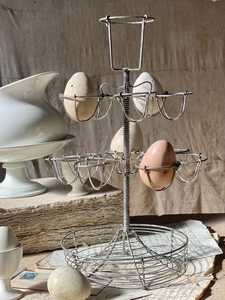 Canasta Porta Huevos de Metal Hecha a Mano, Solución de Almacenamiento para Cocina Estilo Rústico - Product Image 5