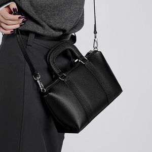 Bolso Boston para Mujer, Cuero Genuino, Estilo Clásico, Cierre de Cremallera, Correa Extraíble, Patrón Saffiano, Bolso de Mano para Uso Diario - Product Image 4