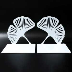 Sujetalibros de Metal Negro con Silueta de Fantasía, Diseño Artístico Hecho a Mano, Estilo Rústico y Ecológico - Product Image 5