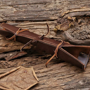 Cuchillo de chef de acero de Damasco con mango de madera y funda de cuero - Product Image 4
