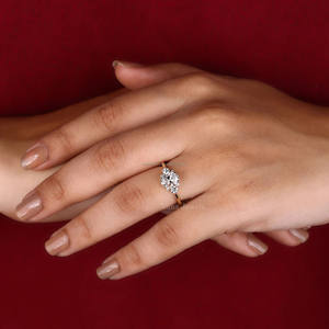 Bague de fiançailles en or 10 carats à la mode Style Art déco unique avec diamant de laboratoire ovale Proposition parfaite cadeau d'anniversaire pour votre femme - Product Image 4