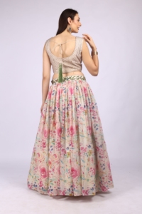 Le meilleur choix pour les fêtes : Lehenga Choli imprimé pour femmes avec dupatta en organza et travail de perles – Tenue élégante pour les festivals - Product Image 6