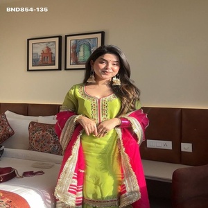 Conjunto de Kurti y Dupatta con corte acampanado en Faux Georgette con bordado de hilo y lentejuelas, para uso ocasional, a precio de mayorista. - Product Image 1