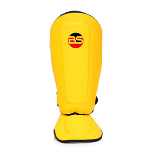 Espinilleras de Cuero para Muay Thai, con Logotipo Personalizado, Protección para Boxeo, Hechas en Pakistán, Colores Personalizados, Ecológicas, de Burhan Sports - Product Image 3