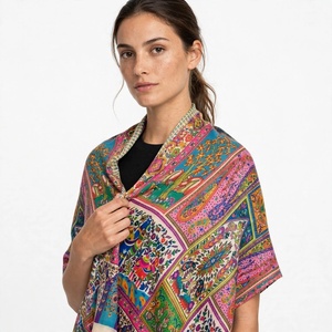 Bufandas y Estolas de Pashmina con Estampado Digital y Pintado a Mano, Ligeras, Suaves, Transpirables, de Poliéster y Viscosa, de Moda, Personalizadas OEM ODM - Product Image 1