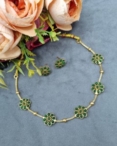 Flower Design Necklace With Matching <b>Stud</b> <b>Earrings</b> Ethnic Festive Wear Jewellery Set Gold Plated Light Weight Necklace Wholesale - Product Image 4