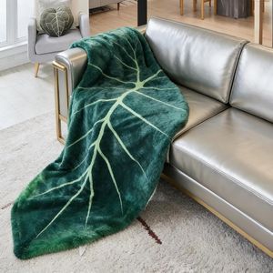 Coperta in flanella gigante a forma di foglia morbida con design decorativo a foglie, decorazione per letto e divano, regalo per ragazze e ragazzi - Product Image 1