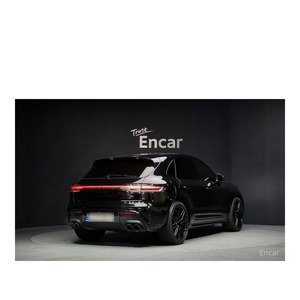 Porsche Macan 2.9 GTS 2023 con Volante a la Izquierda, Asientos de Cuero, Cámara Trasera, Solo 30,885 km de Kilometraje - Product Image 2