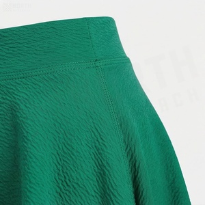 Jupe courte trapèze verte pour femme, taille élastique, plissée, couleur unie, respirante, en polyester, pour toutes les saisons - Product Image 5