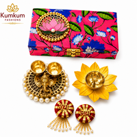 Nouvelle Arrivée Kumkum Fashions : Coffret Cadeau de Mariage Indien, Plateau Roli Chawal Subh Labh en Bois Fait Main avec Sérigraphie – Avril