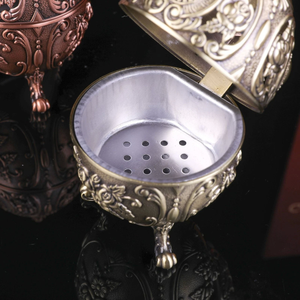 Traditional <b>Bakhoor</b> Incense Burner Arabic Style <b>Oud</b> Holder Religious Metal Eco-friendly for Home Fragrance and Cultural Ambience - Product Image 2
