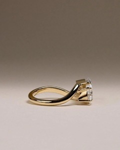 Anillo de Oro Amarillo de 14K con Moissanita, Diseño Trenzado, Piedras Redondas y en Forma de Pera con Engaste de Garra, Joyería de Compromiso y Boda para Mujer - Product Image 5