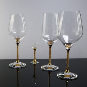 Bộ ly rượu pha lê trong suốt không chì cổ điển, chân ly đính kim cương vàng, thương hiệu SunGene, đáy lõm, sang trọng - Product Image 4