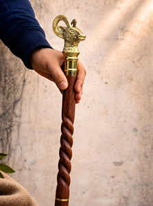 Canne de marche artisanale en laiton avec tête de bélier et manche en bois décoratif pour hommes et femmes, cadeau vintage et objet de collection - Product Image 6