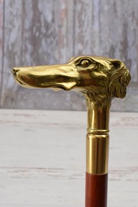 Bâtons de marche rustiques modernes en bois naturel écologique avec poignée en laiton poli, idéaux pour les cadeaux - Product Image 2