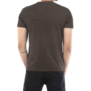 บริการขายส่ง OEM เสื้อยืดออกกำลังกายผู้ชายแบบกำหนดเอง ผ้าฝ้าย 100% เสื้อยืดเปล่า แขนสั้น ทรงปกติ ระบายอากาศได้ดี สำหรับเล่นกีฬาและฟิตเนส - Product Image 4
