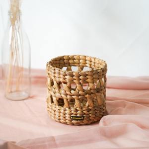 ตะกร้าจัดระเบียบโต๊ะทำงานทำมือจากผักตบชวา ตะกร้าเก็บของทำมือ ขายส่ง เป็นมิตรกับสิ่งแวดล้อม ผลิตในเวียดนาม - Product Image 3