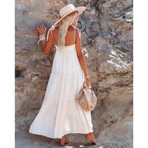 Vestido Maxi a Cuadros Blanco Hecho con Tela Ligera, Transpirable y Ecológica, Perfecto para una Variedad de Ocasiones, Estilo Relajado y Elegante - Product Image 2
