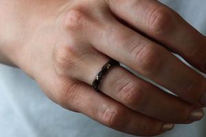 Anillo de Resina Epoxi Geométrico Cristiano Hecho a Mano, Joyería Elegante y Moderna para Mujer, Anillo Único, Regalo, Venta al Por Mayor - Product Image 6