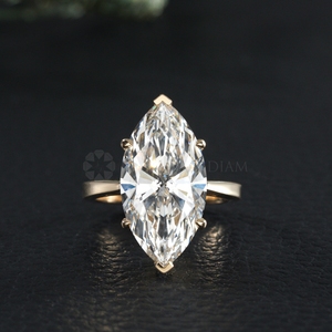 Bague solitaire au design tendance avec diamant de laboratoire taille marquise en or jaune, bijoux fins pour femme - Product Image 3