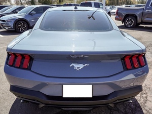พร้อมส่งมอบ 2025 F0RD Mustang EcoBoost สภาพดี ตัวเลือกครบครัน รถมือสองสำหรับขาย - Product Image 3
