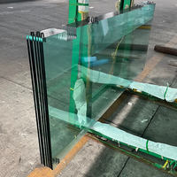 Paneles de Vidrio Templado de Baja Concentración de Hierro de Alta Claridad de 10 mm, 12 mm y 15 mm para Mamparas de Ducha Modernas, Pantallas de Baño y Revestimientos de Bañera