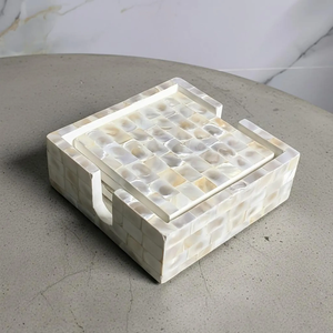 Posavasos con Incrustaciones de Madreperla con Acabado Brillante Vintage, Posavasos con Incrustaciones de Conchas en Mosaico, Juego de Posavasos Elegantes y Únicos para Decoración de Mesa de Alta Gama - Product Image 1