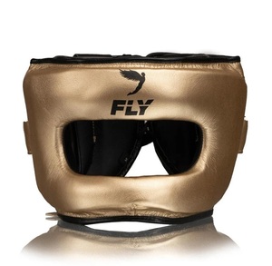 Ensemble de sparring MMA et boxe sur mesure en cuir de vachette véritable avec sangle réglable, comprenant des gants de boxe, un protège-tête et une protection inguinale - Product Image 3