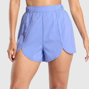 Shorts sportifs gris uni taille haute pour femme, taille élastique, séchage rapide, en polyester tricoté, coupe classique - Product Image 3