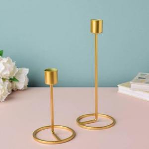 Support à bougies moderne en laiton pour table à manger et décoration intérieure, en béton, unique, avec pot à bougie - Product Image 1