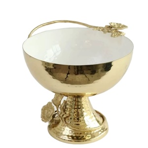 Bol décoratif de luxe en métal doré à motif floral sur support en forme de branche pour la décoration intérieure moderne – Bol décoratif élégant, best-seller - Product Image 1