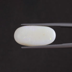 Ópalo Natural Blanco al por Mayor, Gema Suelta de 5.48 Quilates, Corte Ovalado 21x11mm, Certificado IGI, Tallado a Mano, Pulido, para Joyería Fina - Product Image 3