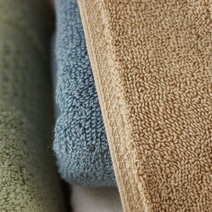 Serviette de séchage capillaire en coton 100% tricotée, jetable, rafraîchissante, à séchage rapide, de couleur unie ou à rayures, de haute qualité, en gros - Product Image 5